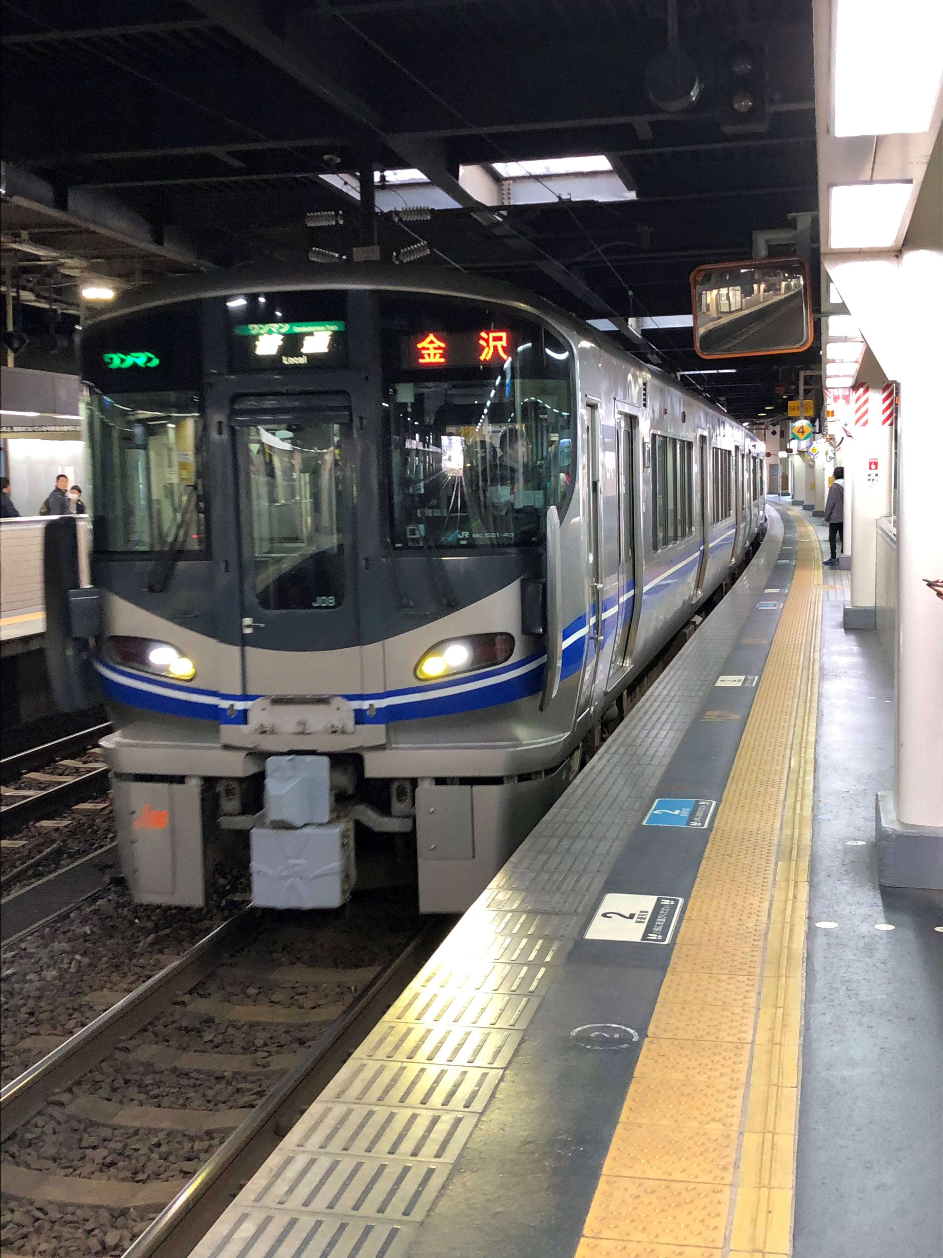 521系3次車の北陸本線