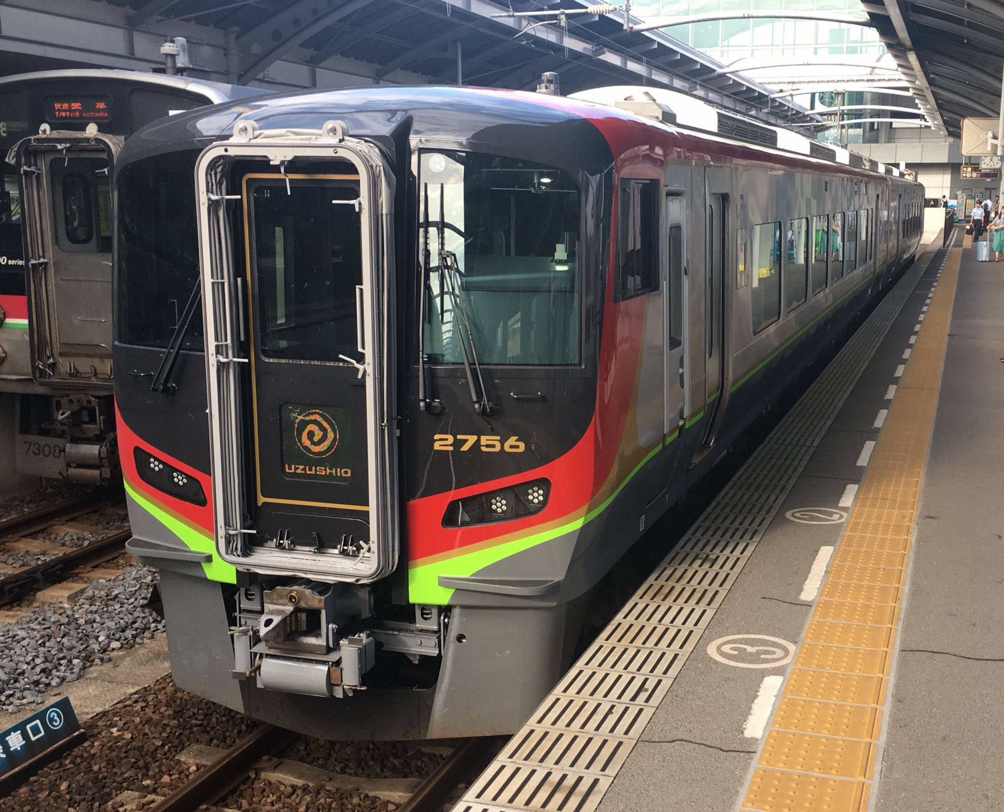 2700系のうずしお号